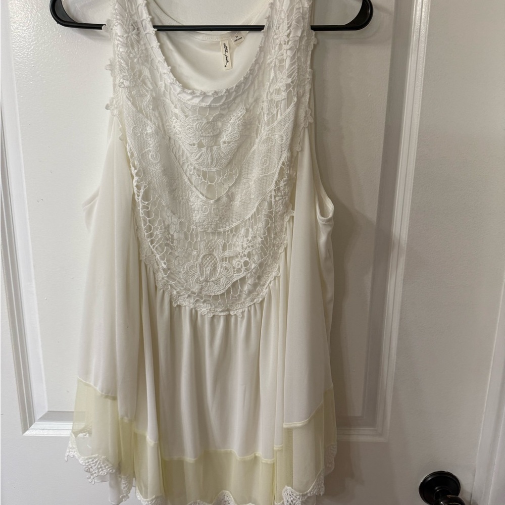 Urban Planet White Blouse Chic and Versatile